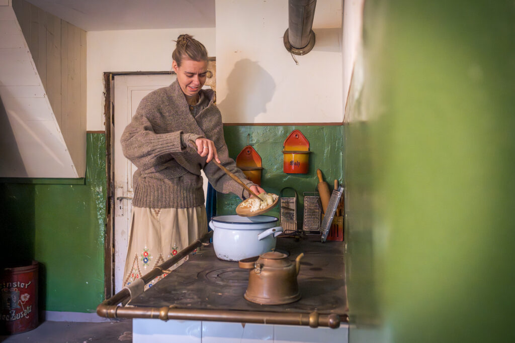 Darstellende der Gelebten Geschichte im Museumsdorf Wennerstorf. Foto: Kerstin Bittner