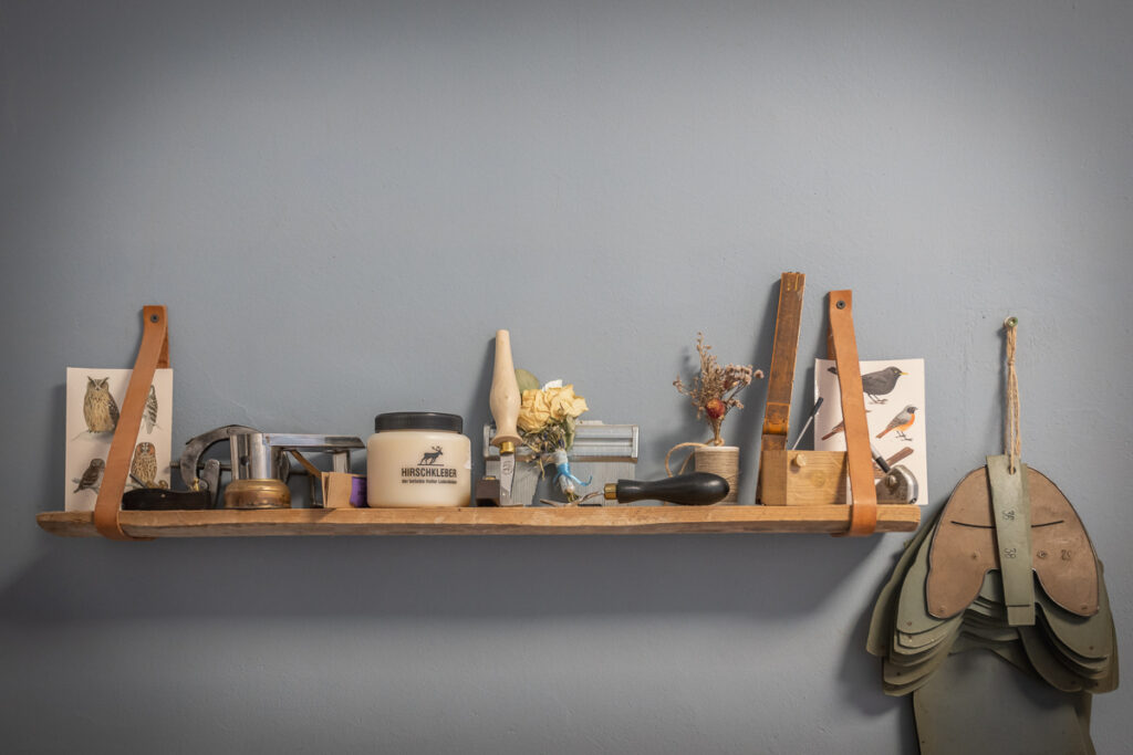 Maßschuhmacher-Werkstatt in Hamburg. Foto: Kerstin Bittner