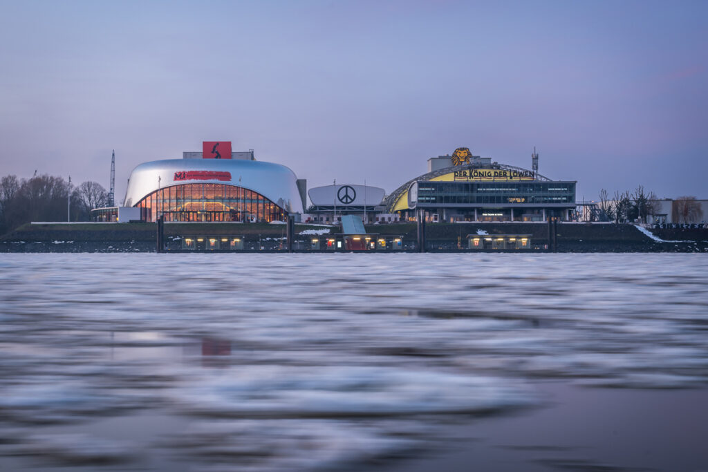 Treibeis auf der Elbe. Foto: Kerstin Bittner