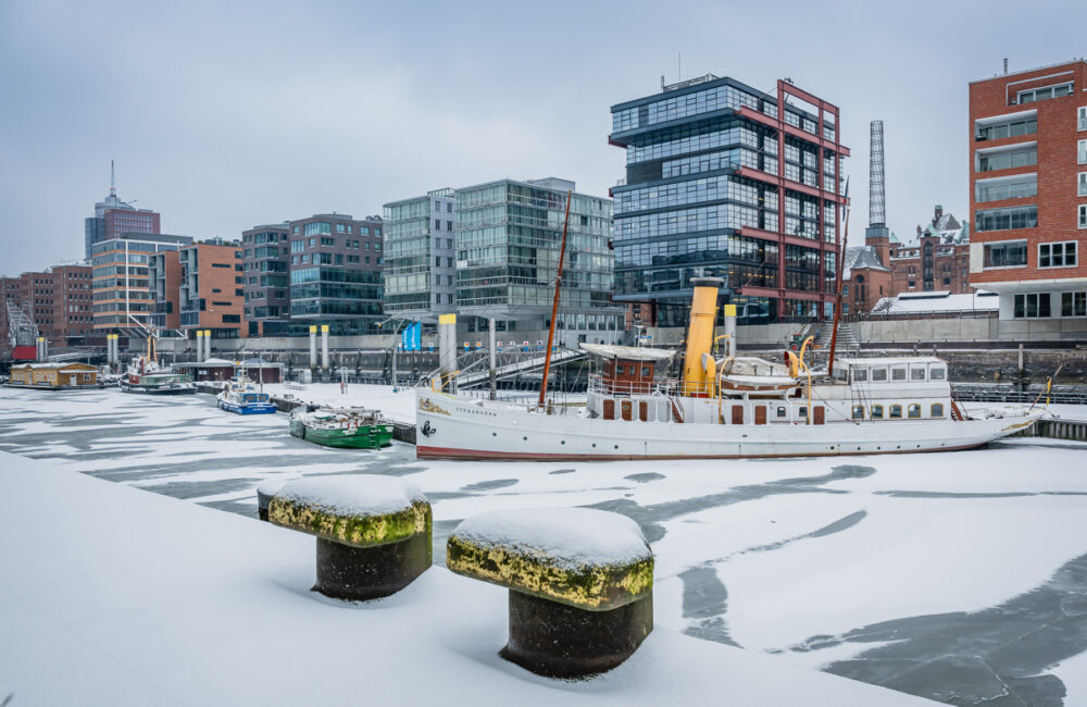 Eis im Sandtorhafen in Hamburg. Foto: Kerstin Bittner