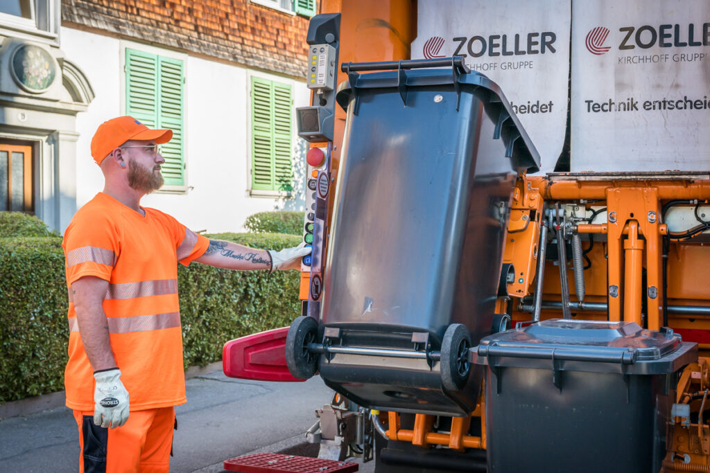 Müllwerker bei der Arbeit in Konstanz. Foto: Kerstin Bittner