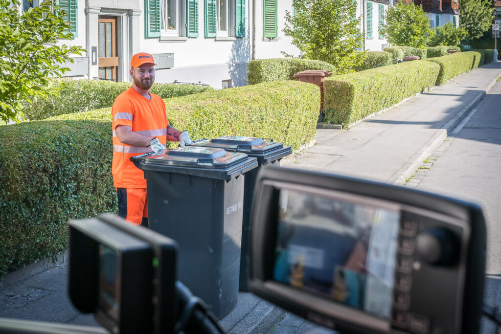 Müllwerker bei der Arbeit in Konstanz. Foto: Kerstin Bittner